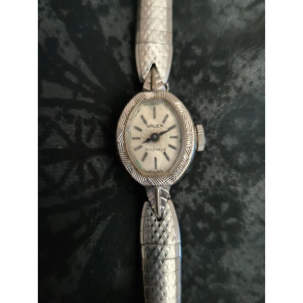 Vintage Womens Gruen Manual 17 Jewel 10K RGP Bezel Cocktail Watch 1950's